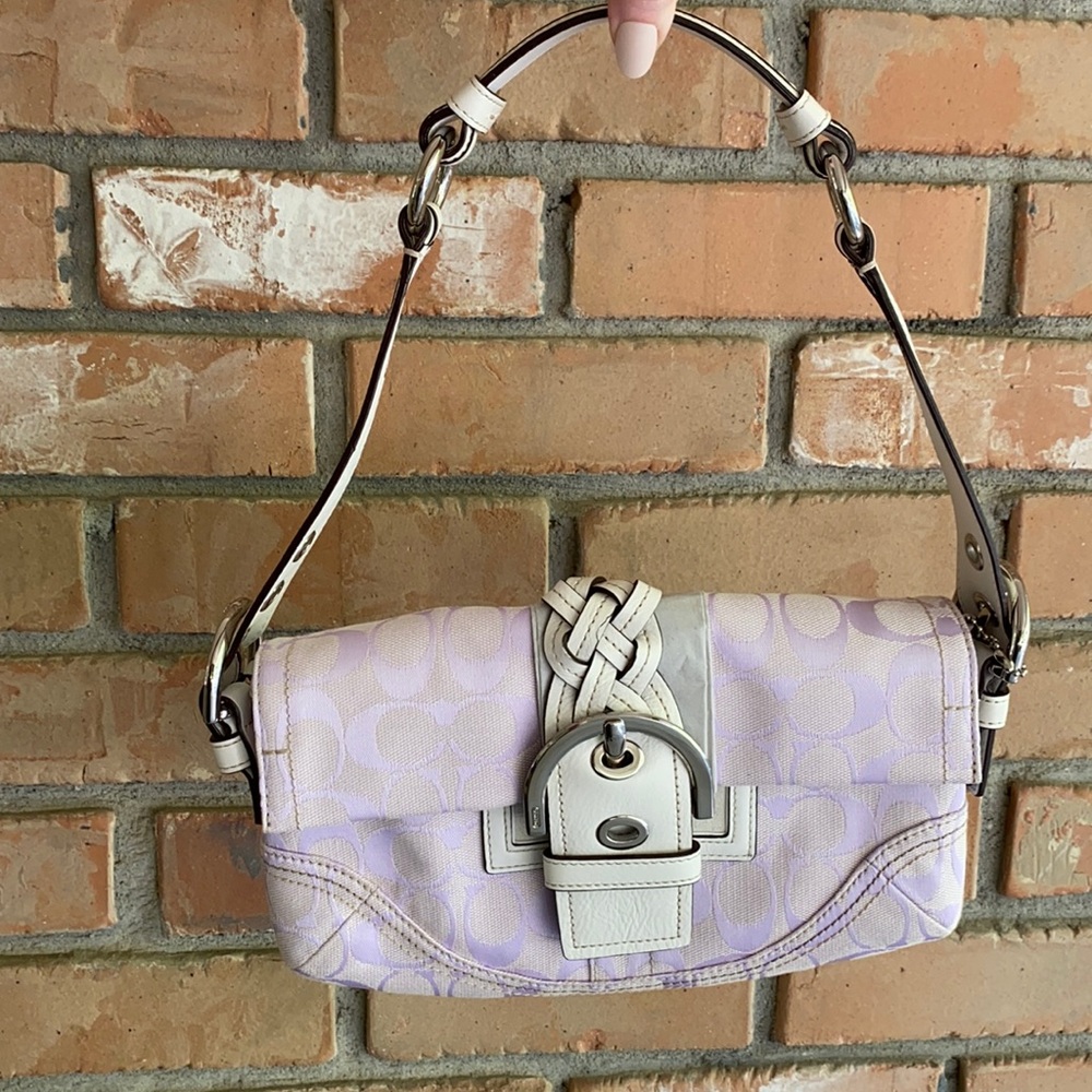 Lilac and white Coach purse in like-new condition!